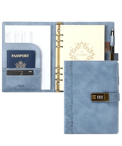 CAGIE Leder Tagebuch mit Schloss, A5 Ringbuch Large Tagebuch für Erwachsene mit Zahlenschloss Nachfüllbare Innenseiten Geprägtes Loses Blatt Diary, 17,8 x 22,9 cm, Blau CAGIE Leder Tagebuch mit Schloss, A5 Ringbuch Large Tagebuch für Erwachsene mit Zahlenschloss Nachfüllbare Innenseiten Geprägtes Loses Blatt Diary, 17,8 x 22,9 cm, Blau von CAGIE