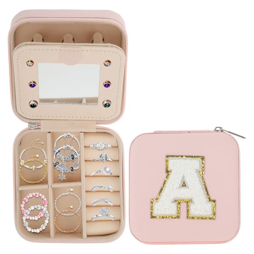 CAPASTEC Reise Schmuckkästchen Klein mit initialen A, Schmuckaufbewahrung PU-Leder, Mini Schmuckschatulle Schmuckkasten für Damen Mädchen Geschenk für Geburtstag, Weihnachten, Muttertag,Rosa von CAPASTEC