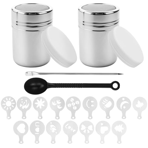 2 Stück Kakaostreuer für Cappuccino Edelstahl Kakao Streuer Cappuccino mit 16 Schablone Puderzuckerstreuer Staubzuckerstreuer Schokoladenstreuer Kaffeezubehör mit Coffee Art Pull Pin, Rührlöffel von CARANNACLTD