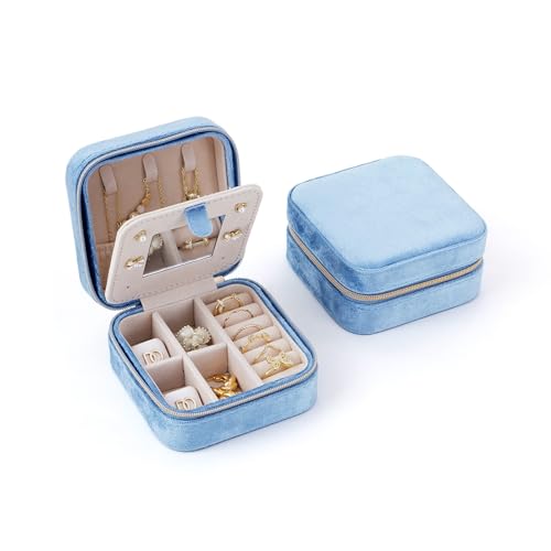CASEGRACE Reise-Schmuckkästchen, Plüsch-Samt-Schmuckschatulle, kleiner Schmuck-Reise-Organizer, Präsentation, Ringe, Halsketten, Armbänder, Ohrringe, Aufbewahrungsbox für Damen, Hellblau CASEGRACE Reise-Schmuckkästchen, Plüsch-Samt-Schmuckschatulle, kleiner Schmuck-Reise-Organizer, Präsentation, Ringe, Halsketten, Armbänder, Ohrringe, Aufbewahrungsbox für Damen, Hellblau von CASEGRACE