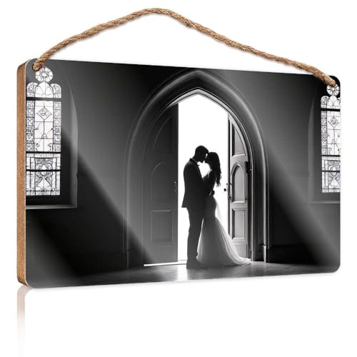 Holz-Türschild, Silhouette eines Paares, das vor einer offenen Tür küsst, lustiges Wanddekor-Schild, Barschilder für Heimdekoration (23 x 35 cm) von CBRT