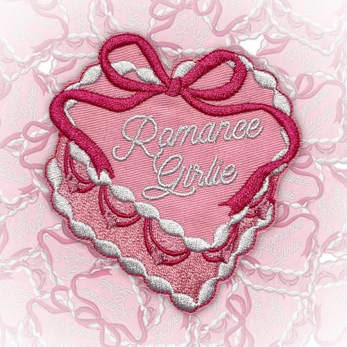 Romance Girlie Patch 7,6 cm lustiger Herzkuchen, Schleife, niedliches Mädchen, Buchliebhaber, Humor, zum Aufbügeln oder Aufnähen, Stickerei, Stoffapplikation für Trucker, Hüte, Kleidung, Rucksack Romance Girlie Patch 7,6 cm lustiger Herzkuchen, Schleife, niedliches Mädchen, Buchliebhaber, Humor, zum Aufbügeln oder Aufnähen, Stickerei, Stoffapplikation für Trucker, Hüte, Kleidung, Rucksack von CELAMONA