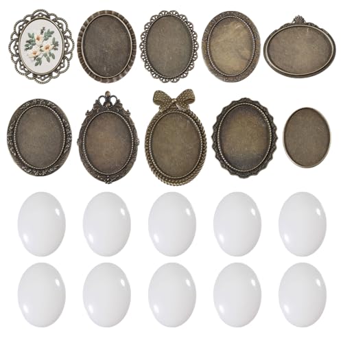 CHGCRAFT 10 Satz 10 Stil Stickerei Anhänger Tray Set Stickerei Brosche Herstellung Kits Runde Lünetten Anhänger Tabletts Leerer Rahmen für DIY Schmuck Machen Kunsthandwerk Projekte, Antike Bronze CHGCRAFT 10 Satz 10 Stil Stickerei Anhänger Tray Set Stickerei Brosche Herstellung Kits Runde Lünetten Anhänger Tabletts Leerer Rahmen für DIY Schmuck Machen Kunsthandwerk Projekte, Antike Bronze von CHGCRAFT