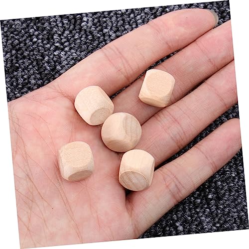 CLISPEED 50 Stück Holzwürfel Blanko Würfel Set Sechseitige Holzwürfel für DIY Basteln Puzzle Zahlenwürfel Handwerk Naturbelassen Langlebig und Vielseitig Einsetzbar von CLISPEED