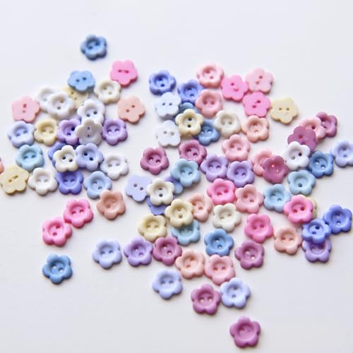 CLYDSA 100–200 Stück 8 mm Mini-Puppenknöpfe, 2-Loch-Blumenknöpfe, Bunte Nähknöpfe aus Kunstharz, Dekorationsknöpfe für Puppenkleidung, handgefertigtes DIY-Zubehör von CLYDSA