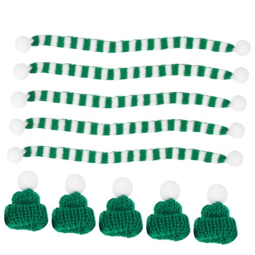 CONGARTENO 5 Sätze Mini Weihnachtsmützen und Schals aus Strick für Weinflaschen Dekorative Mini Hut Weihnachtsdeko Teiliges Grün Weiß für Festtagsfeiern und Tischdekoration CONGARTENO 5 Sätze Mini Weihnachtsmützen und Schals aus Strick für Weinflaschen Dekorative Mini Hut Weihnachtsdeko Teiliges Grün Weiß für Festtagsfeiern und Tischdekoration von CONGARTENO