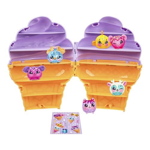 Cookez Makery Yum Yumz Sammelverpackung, riesige Eiswaffel mit Platz für 36 Yum Yumz, enthält 6 exklusive Plüschtiere, Stickerbogen zum Dekorieren, perfekt zum Spielen, Präsentieren und Verstauen von COOKEEZ MAKERY