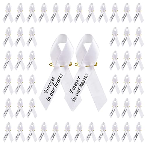 CRAFFANCY 100 Stück weiße Bandnadeln, Gedenkband in Forever in Our Hearts Bänder für Beerdigungsveranstaltungen, Trauerfeiern, Gedenkservice von CRAFFANCY