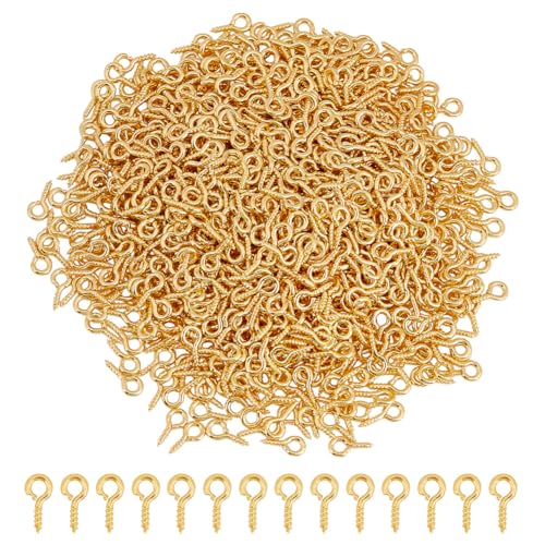 CRAFTYMELODY 1000 Stück Schrauböse Pin Gold Eisen Pin Peg Bail Bulk 8? mm Ösenhakenschraube Für Halbgebohrte Perlen Charms Anhänger Verbinder Halskette Ohrringe CRAFTYMELODY 1000 Stück Schrauböse Pin Gold Eisen Pin Peg Bail Bulk 8? mm Ösenhakenschraube Für Halbgebohrte Perlen Charms Anhänger Verbinder Halskette Ohrringe von CRAFTYMELODY