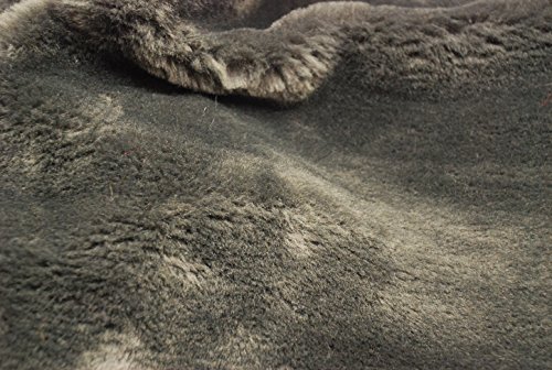 Super Luxus Kunstfell Stoff Material – flauschig DK GRAU Super Luxus Kunstfell Stoff Material – flauschig DK GRAU von CRS Fur Fabrics