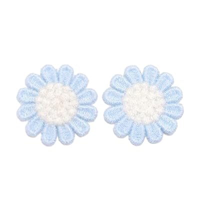 CYJAZNHH 30 Stück Gänseblümchen-Stickerei-Aufnäher – Aufbügler for Kleidung, Jeans und Jacken – 3 cm große florale Ausbesserungsflicken(12 Petals Light Blue) von CYJAZNHH