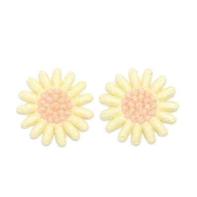 CYJAZNHH 30 Stück Gänseblümchen-Stickerei-Aufnäher – Aufbügler for Kleidung, Jeans und Jacken – 3 cm große florale Ausbesserungsflicken(15 Petals Yellow) von CYJAZNHH