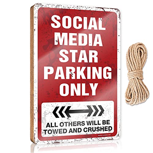 CakJuice Holzschild "Social Media Star Parking Only", Raumdekoration für Männer, hängendes Badezimmerschild (Größe: 23 x 35 cm) von CakJuice