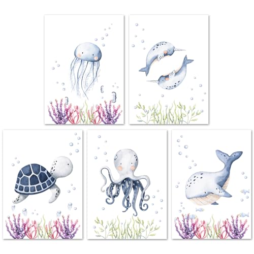 Calmondo 5 Kinderbilder Poster mit Meerestieren Qualle Schildkröte Wal Bilder für Kinder Wand-Dekoration für Kinderzimmer Geschenk für Mädchen Jungen | A4 ohne Bilderrahmen | Mit Kinder-Mappe von Calmondo