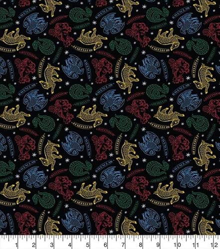 Harry Potter Häuser aus 100 % Baumwolle, schwarz, Digitaldruck, 110 cm breit, ideal zum Basteln, Tischdecke, Quilten, Nähen, Schneidern, Heimdekoration Harry Potter Häuser aus 100 % Baumwolle, schwarz, Digitaldruck, 110 cm breit, ideal zum Basteln, Tischdecke, Quilten, Nähen, Schneidern, Heimdekoration von Camelot Fabrics