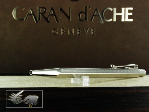CARAN d'ACHE - Kugelschreiber ECRIDOR CHEVRON mit Etui - Silber von Caran d'Ache