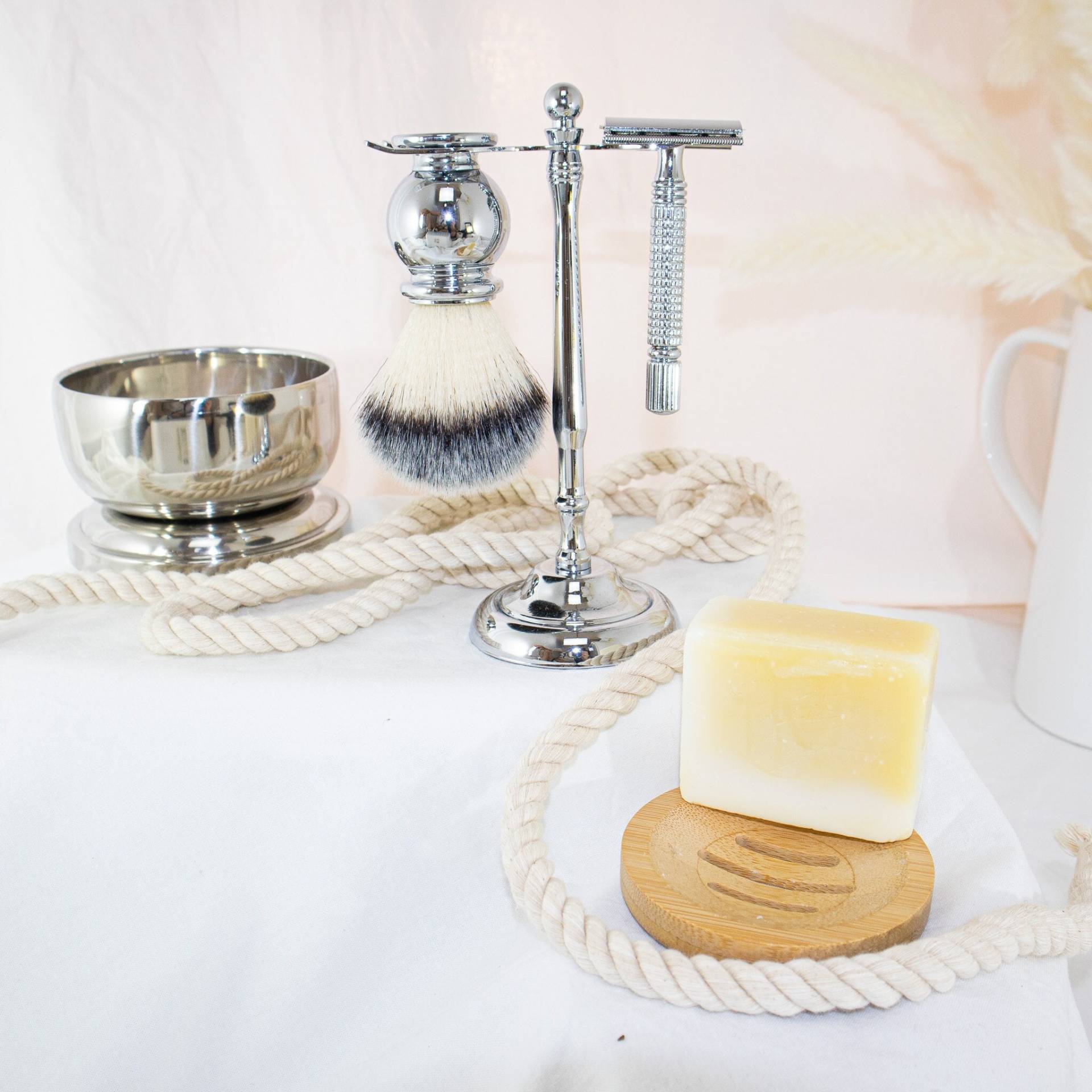 Premium Chrom Rasierständer Set - Inkl. Rasierhobel, Rasierpinsel, Rasierständer- Hochwertiges Rasierset Für Dein Badezimmer Premium Chrom Rasierständer Set - Inkl. Rasierhobel, Rasierpinsel, Rasierständer- Hochwertiges Rasierset Für Dein Badezimmer von CaringKoala