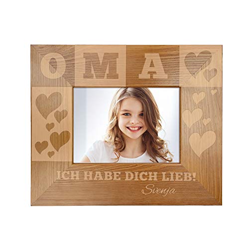 Casa Vivente Bilderrahmen mit Gravur für Oma, Motiv Herzen, Personalisiert mit Namen, Rahmen aus Holz, Muttertagsgeschenk von Casa Vivente