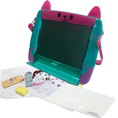 Cefa Toys - Die Gabby Puppenhaus 4-in-1 Künstlerische Staffelei hat 2 Seiten, inklusive Kreiden, Buntstifte, 4 Poster zum Ausmalen und einem Tragegriff für Kinder, geeignet für Kinder ab 3 Jahren Cefa Toys - Die Gabby Puppenhaus 4-in-1 Künstlerische Staffelei hat 2 Seiten, inklusive Kreiden, Buntstifte, 4 Poster zum Ausmalen und einem Tragegriff für Kinder, geeignet für Kinder ab 3 Jahren von Cefa Toys