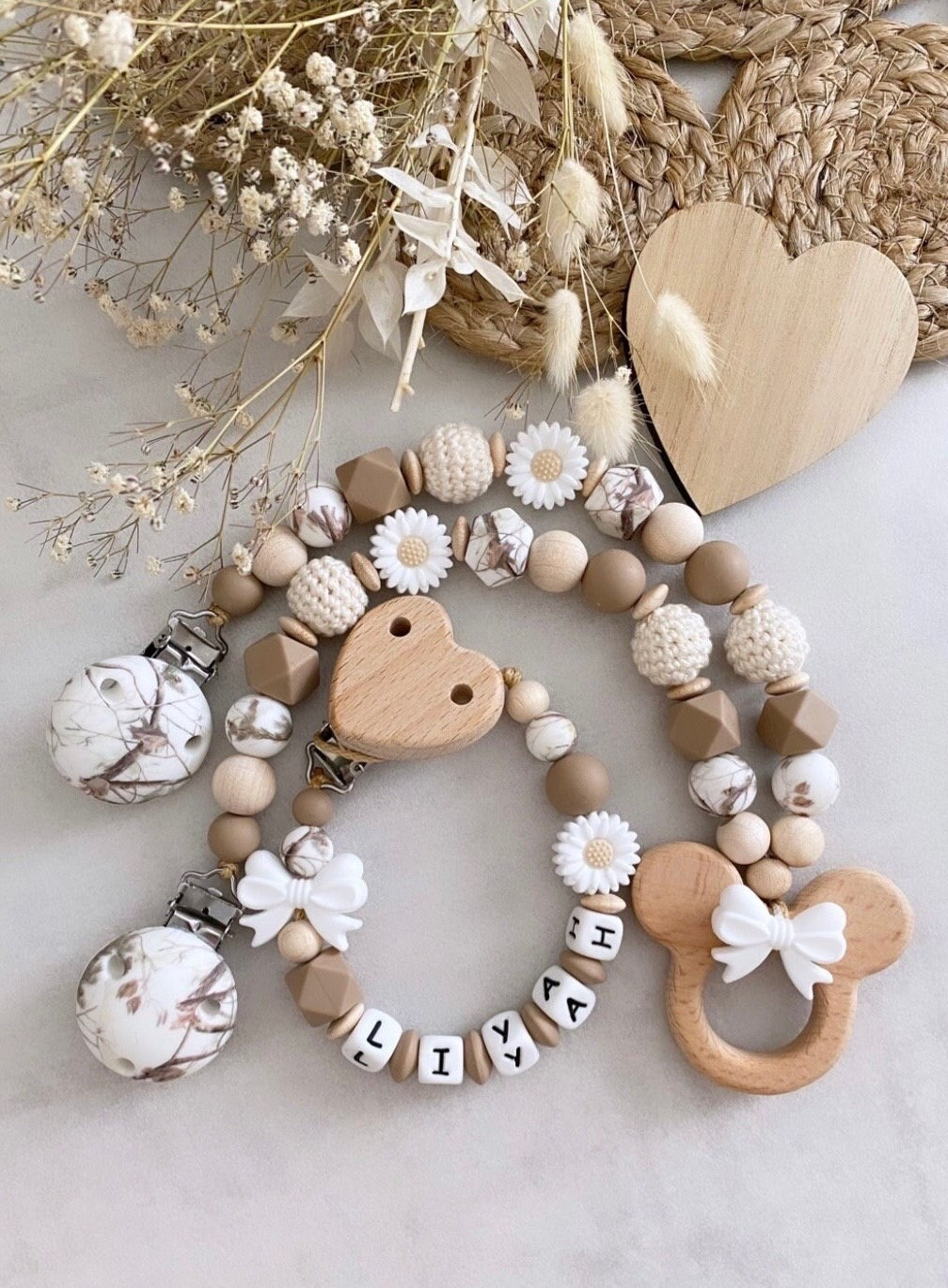 Schnullerkette Mit Name Kinderwagenkette Personalisiert Mädchen Maus Naturtöne Schnullerkette Mit Name Kinderwagenkette Personalisiert Mädchen Maus Naturtöne von ChriluzaShop