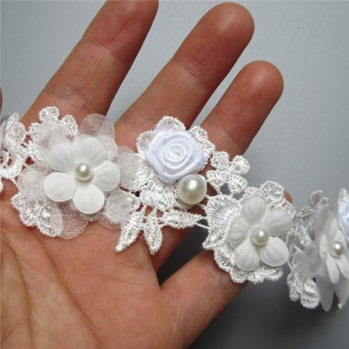 Spitzenband mit weißen Rosen und Perlen, 4 cm breit, Vintage-Stil, bestickte Applikation, Nähen, Basteln, Hochzeitskleid, Basteln, Karten, Kleidung, Stickerei, Verzierung Spitzenband mit weißen Rosen und Perlen, 4 cm breit, Vintage-Stil, bestickte Applikation, Nähen, Basteln, Hochzeitskleid, Basteln, Karten, Kleidung, Stickerei, Verzierung von Clockjuan