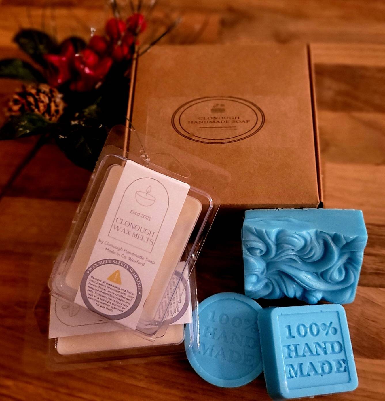 Geschenkset - 2 Winterdämmerung Duftpackungen Aus Wachsschmelzen, 1 Duftziegen Milch Große Seifenstange & Kleine "Handmade Soap" Seifenstangen von ClonoughHandmadeSoap