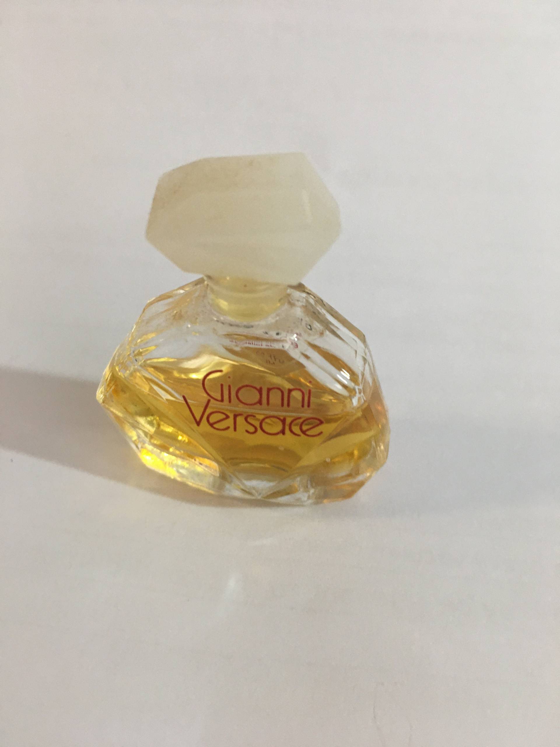 Gianni Versace Eau De Toilette Vintage Miniatur Parfum Gianni Versace Eau De Toilette Vintage Miniatur Parfum von Clothus