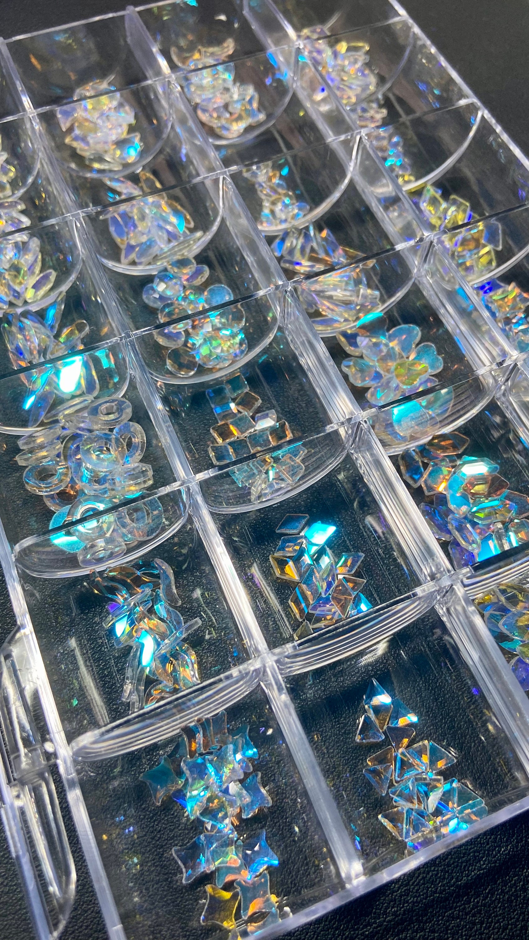 480 Stück Aurora Blau Kristall Nagel Strass Box von CocoStop