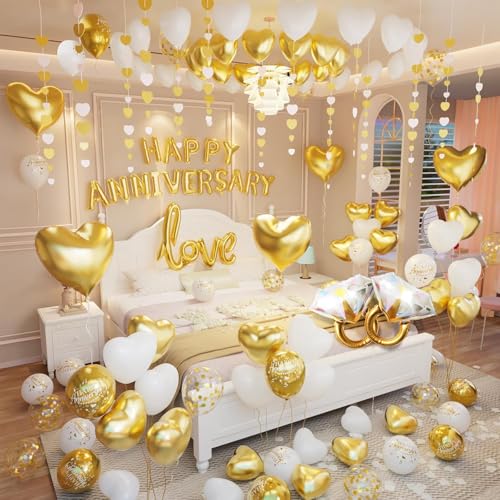 Goldene und weiße Jubiläumsdekorationen, Valentinstags-Ballon-Set mit "Happy Anniversary"-Banner, Herz "I Love You", rote Filz-Herz-Hängeschnur, Rosenblätter für Valentinstag, romantische Dekorationen Goldene und weiße Jubiläumsdekorationen, Valentinstags-Ballon-Set mit "Happy Anniversary"-Banner, Herz "I Love You", rote Filz-Herz-Hängeschnur, Rosenblätter für Valentinstag, romantische Dekorationen von Conleke