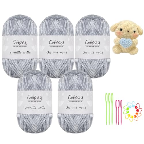 Coopay Chenille Wolle zum Häkeln, 5x100g Samtig Chenillegarn, Flauschige Weich Chenille Garn, Chenille Wolle mit Häkelzubehör, Weicher Plüschwolle Häkelgarn für Decken, Schals - Hellgrau Coopay Chenille Wolle zum Häkeln, 5x100g Samtig Chenillegarn, Flauschige Weich Chenille Garn, Chenille Wolle mit Häkelzubehör, Weicher Plüschwolle Häkelgarn für Decken, Schals - Hellgrau von Coopay