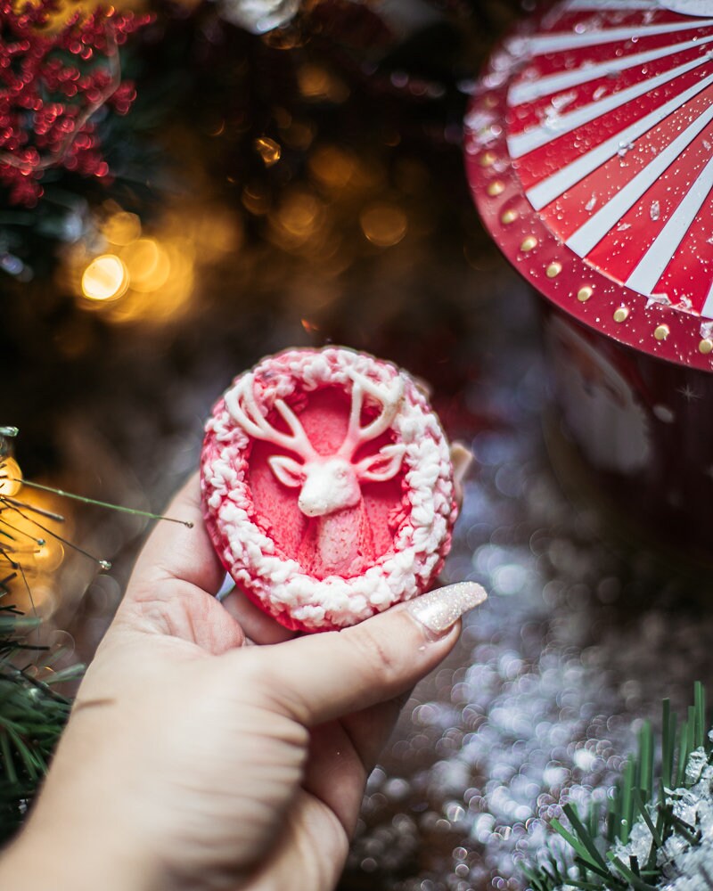 Winter-Hirsch-Seife Handgemacht Mit Weihnachtssüßigkeiten Und Keksen Duft Glycerin-Seife von CostureroReal