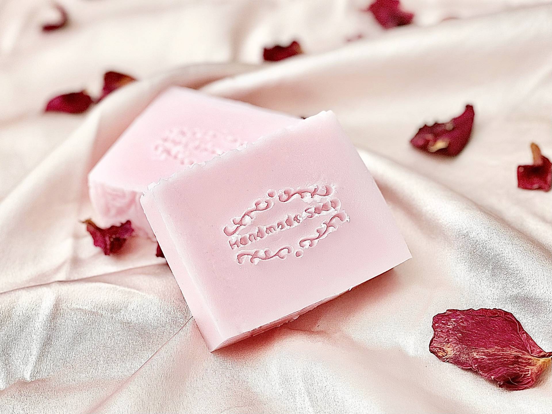 Rosenseife Einzeln Mit Shea Butter in Rosa Rosenseife Einzeln Mit Shea Butter in Rosa von CottageandRose