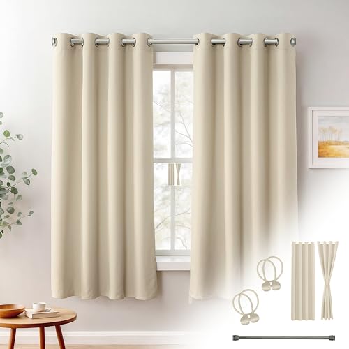 Cozyor Praktisches Set ohne Bohren: 2X Vorhang + 1x Klemmstange Silber 70-120 cm + 2X Raffhalter mit Magnet Blickdicht & verdunkelnd, als Raumteiler, Fenster & Tür Beige Thermovorhang 160x135cm von Cozyor