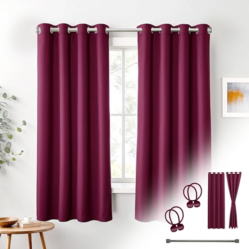 Praktisches Set ohne Bohren: 2x Vorhang + 1x Klemmstange silber 70-120 cm + 2x Raffhalter mit Magnet blickdicht & verdunkelnd, als Raumteiler, Fenster & Tür Rot Bordeaux Thermovorhang 175x135cm Praktisches Set ohne Bohren: 2x Vorhang + 1x Klemmstange silber 70-120 cm + 2x Raffhalter mit Magnet blickdicht & verdunkelnd, als Raumteiler, Fenster & Tür Rot Bordeaux Thermovorhang 175x135cm von Cozyor