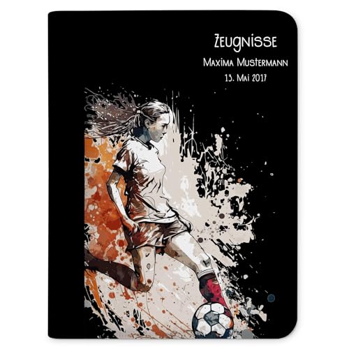 CreaDesign Customize A4 Zeugnismappe für Kinder 24 x 31 x 1 cm, Sichtbuch mit 10 Klarsichthüllen, erweiterbar auf bis zu 20 Taschen, Fußballspielerin weiß schwarz Design, Dokumentenmappe für Schüler von CreaDesign