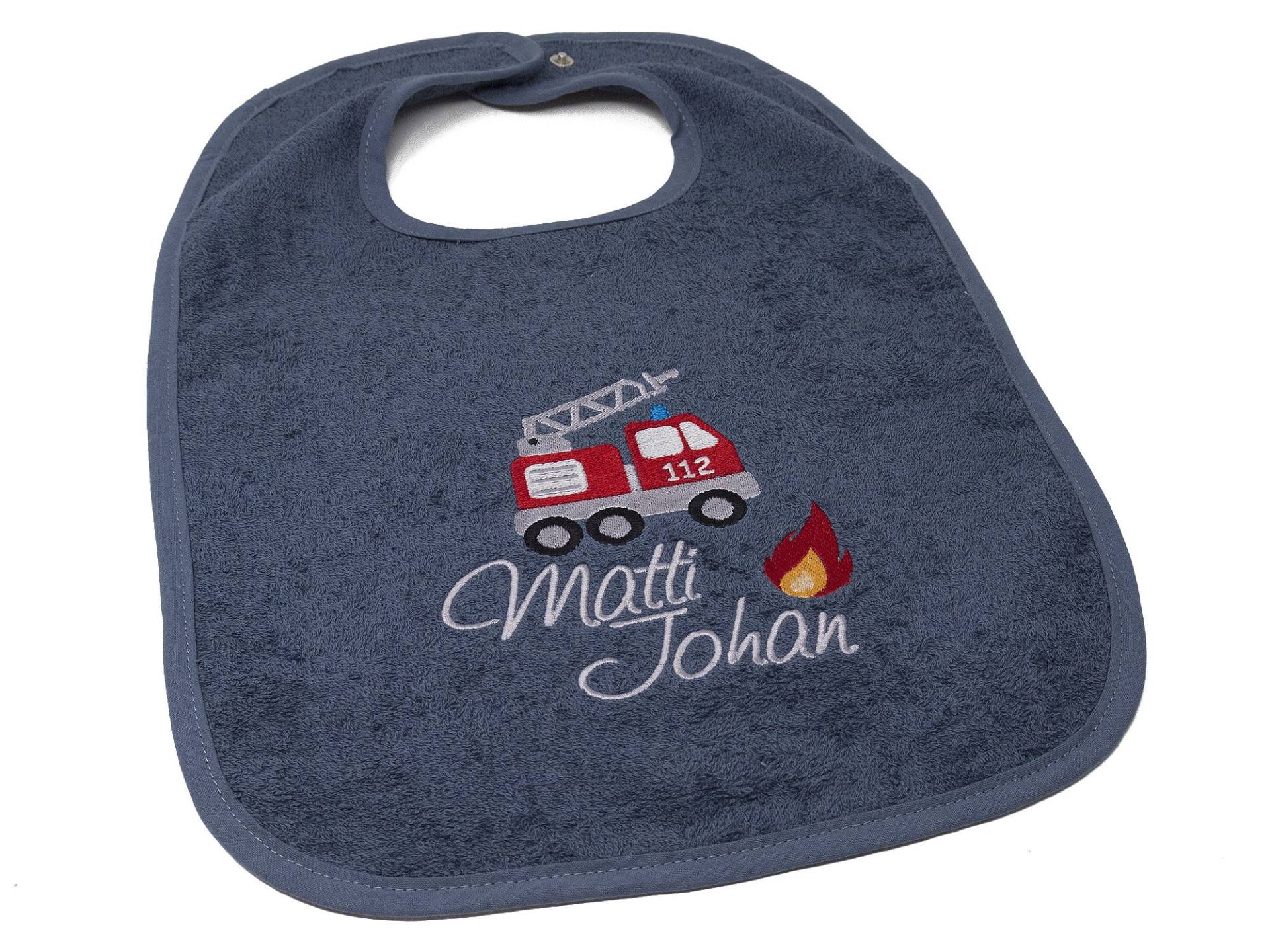 Lätzchen Mit Druckknopf Namen Und Motiv Feuerwehrauto, Geschenk Zur Geburt, Babylätzchen Personalisiert, Namen, Taufgeschenk Lätzchen Mit Druckknopf Namen Und Motiv Feuerwehrauto, Geschenk Zur Geburt, Babylätzchen Personalisiert, Namen, Taufgeschenk von CreateyourCover