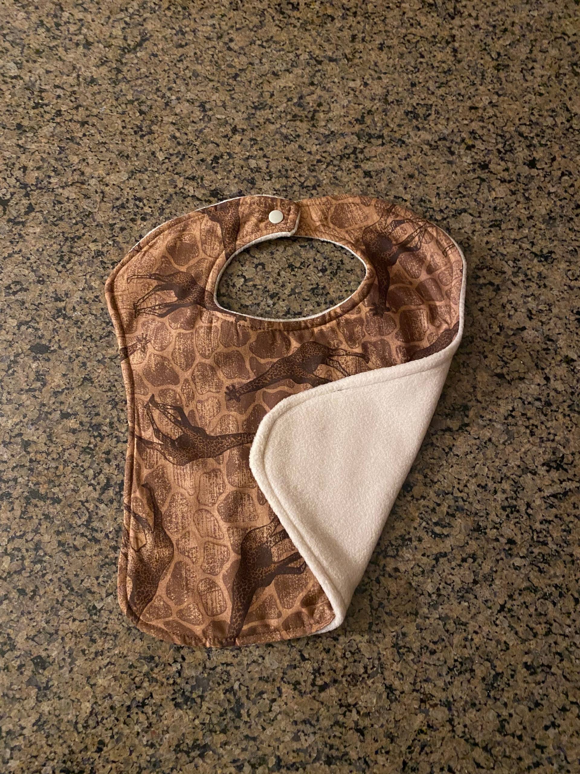 Giraffenhalsfee, Safari-Biber, Tier-Bib, Baby-Bib, Baby-Shower-Geschenk, Wende-Bib, Snap-Bib, Dribbelbib, Kleinkind-Bib, Baby-Geschenk Giraffenhalsfee, Safari-Biber, Tier-Bib, Baby-Bib, Baby-Shower-Geschenk, Wende-Bib, Snap-Bib, Dribbelbib, Kleinkind-Bib, Baby-Geschenk von CreationsByColieWI
