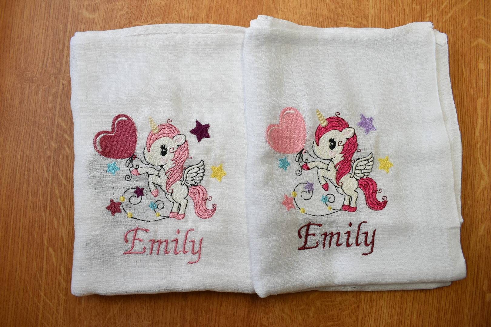 Spucktuch/Mullwindel Mit Namen Einhorn Herz Rosa/Altrosa Und Pink Sterne Personalisiert & Bestickt Spucktuch/Mullwindel Mit Namen Einhorn Herz Rosa/Altrosa Und Pink Sterne Personalisiert & Bestickt von CreativeCreatorDE