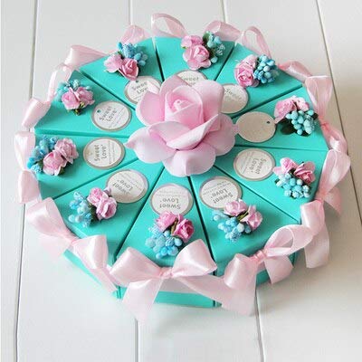 Crysdaralovebi 20 Stück pink/lila dreieckige Schachteln im Kuchen-Stil für Hochzeiten, Süßigkeiten-Schachteln mit künstlichen Blumen und Schleifenanhängern (25,13 x 8 x 7 cm) von Crysdaralovebi