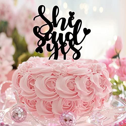 Tortenaufsätze mit Aufschrift "She Said Yes Beach Wedding Mr & Mrs", Acryl, schwarz, Brautpaar, personalisierbar für Hochzeitstag, Hochzeitsdekoration, Hochzeitsgeschenke für Paare Tortenaufsätze mit Aufschrift "She Said Yes Beach Wedding Mr & Mrs", Acryl, schwarz, Brautpaar, personalisierbar für Hochzeitstag, Hochzeitsdekoration, Hochzeitsgeschenke für Paare von CustonCares