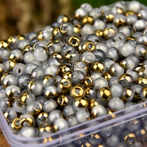 Cutefox Glasperlen, 4 mm, mehrfarbige Jade mit goldener Einlage, 900 Stück, unregelmäßige Form, für DIY-Schmuckherstellung, Armbänder, Halsketten (Grauweiß) von Cutefox