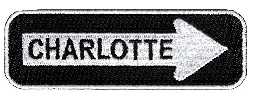One Way Sign Charlotte North Carolina Bestickter Aufnäher zum Aufbügeln für Rennradfahrer von Cypress Collectibles Embroidered Patches