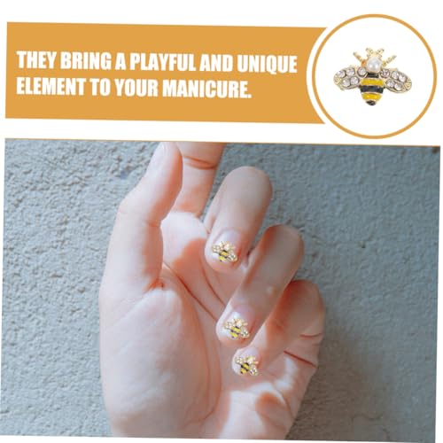 DECORNIJIA 12 Stück Teiliges Bienen Nagelkunst Langlebiger Legierung Kinderfreundliche Nail Art Charms Kreative Bienenförmige Nageldekoration für Stilvolle und Sichere DECORNIJIA 12 Stück Teiliges Bienen Nagelkunst Langlebiger Legierung Kinderfreundliche Nail Art Charms Kreative Bienenförmige Nageldekoration für Stilvolle und Sichere von DECORNIJIA