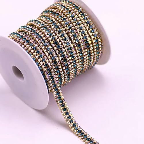 1/10 Yard, 3 Reihen, Kristall-AB-Strass-Cup-Kette, Gold-Silber-Basis mit Krallen, Kleiderdekoration, Besatz, Applikation zum Aufnähen auf Kleidersäcke, 03ab, Pfauenblau, 10 Yard 1/10 Yard, 3 Reihen, Kristall-AB-Strass-Cup-Kette, Gold-Silber-Basis mit Krallen, Kleiderdekoration, Besatz, Applikation zum Aufnähen auf Kleidersäcke, 03ab, Pfauenblau, 10 Yard von DEFRTG