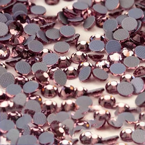 10.000 Stück Glaskristall-Hotfix-Strasssteine mit flacher Rückseite, Glitzer-Strasssteine für DIY-Stoffkleidung, 032 Heller Amethyst, SS16 – 10. von DEFRTG
