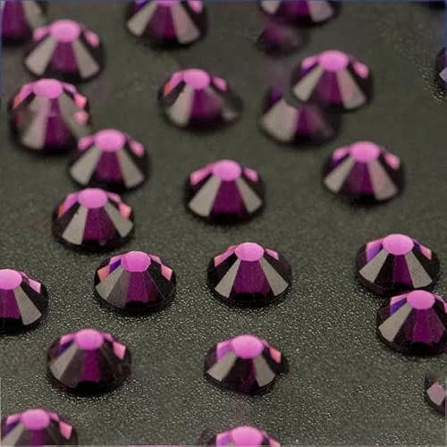 Strasssteine für Kleidung, Kristall-Hotfix-Strasssteine, flache Rückseite, Dekoration für Hochzeitskleider, SS3-SS30-033, Amethyst-SS6 (1440 Stück) von DEFRTG