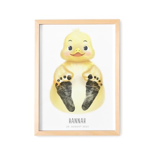 DEL MÀ Unique & Personal Fußabdruck Baby Tierbild personalisiertes Enten Bild für Babyzimmer Deko Kinderzimmer Neugeborenen Geschenk zur Geburt (OHNE FARBE | DIN A3) von DEL MÀ Unique & Personal