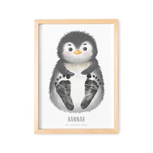 DEL MÀ Unique & Personal Fußabdruck Baby Tierbild personalisiertes Pinguin Bild für Babyzimmer Deko Kinderzimmer Neugeborenen Geschenk zur Geburt (OHNE FARBE | DIN A4) von DEL MÀ Unique & Personal