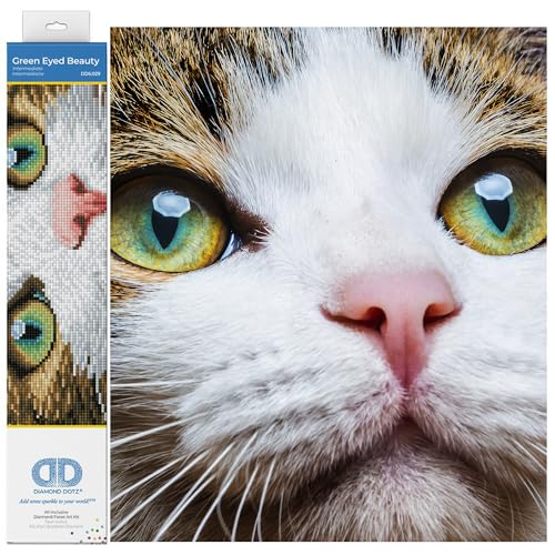 DIAMOND DOTZ DD6.029 - Original 5D Diamond Painting Set Katze mit grünen Augen, Kreativset mit 11.904 Diamant Mosaiksteinen, Malset 35 x 27 cm, DIY Komplettset für Erwachsene und Kinder, Mittel DIAMOND DOTZ DD6.029 - Original 5D Diamond Painting Set Katze mit grünen Augen, Kreativset mit 11.904 Diamant Mosaiksteinen, Malset 35 x 27 cm, DIY Komplettset für Erwachsene und Kinder, Mittel von DIAMOND DOTZ