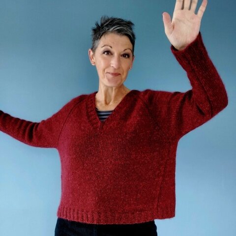 Daydream Sweater Strickanleitung – V-Ausschnitt RVO Daydream Sweater Strickanleitung – V-Ausschnitt RVO
